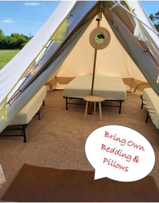 Hotel Dorset Glamping Fields Corfe Mullen Exterior foto